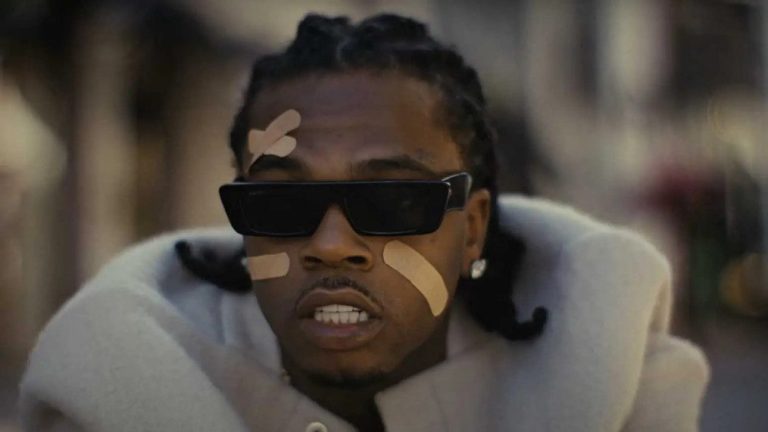 Gunna fait référence à la poursuite policière d'OJ Simpson dans la vidéo "Rodeo Dr"
