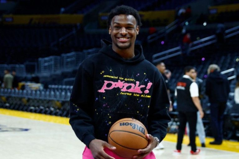 Bronny James entre dans le repêchage de la NBA 2024 : les médias sociaux bourdonnent d'anticipation
