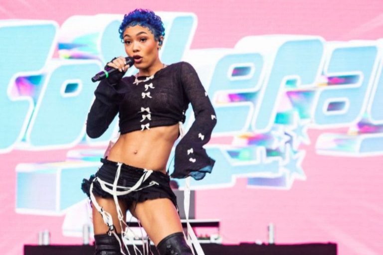 Coi Leray rejette de manière ludique les avances « ringardes » d'Adrien Broner sur Instagram Live News
