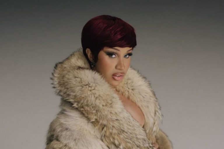 Le succès de Cardi B et Snoop Dogg : le pouvoir de l'auto-branding, selon Cardi B News
