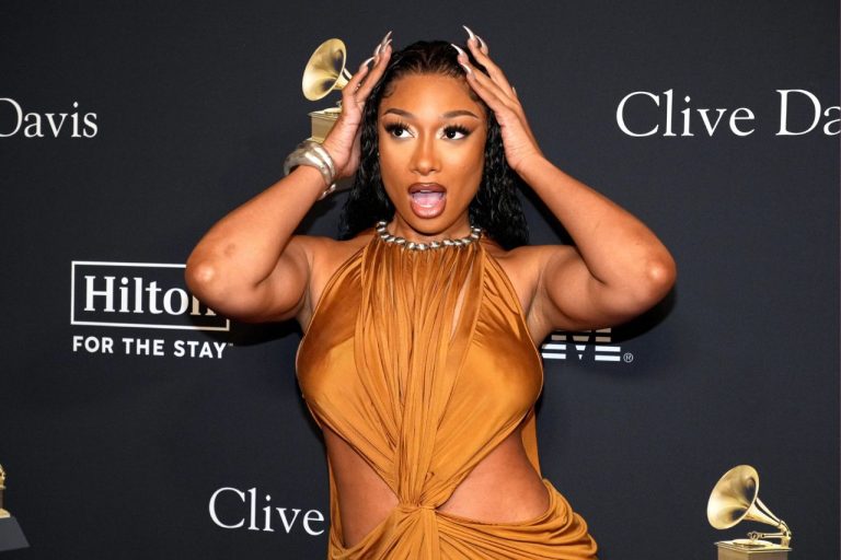 Megan Thee Stallion rejette le procès pour harcèlement du caméraman, le qualifiant de tactique d'embarras
