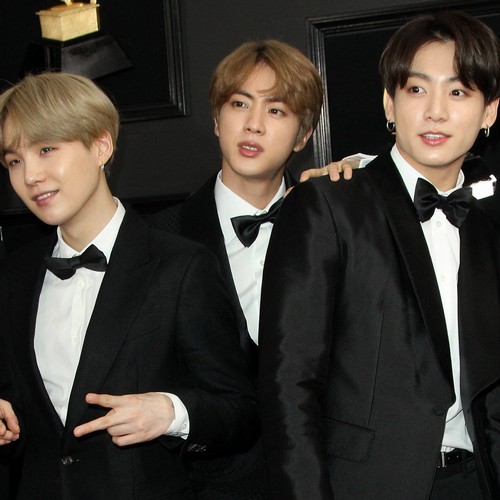 La star du BTS, Jin, célèbre la fin de son service militaire obligatoire
            

