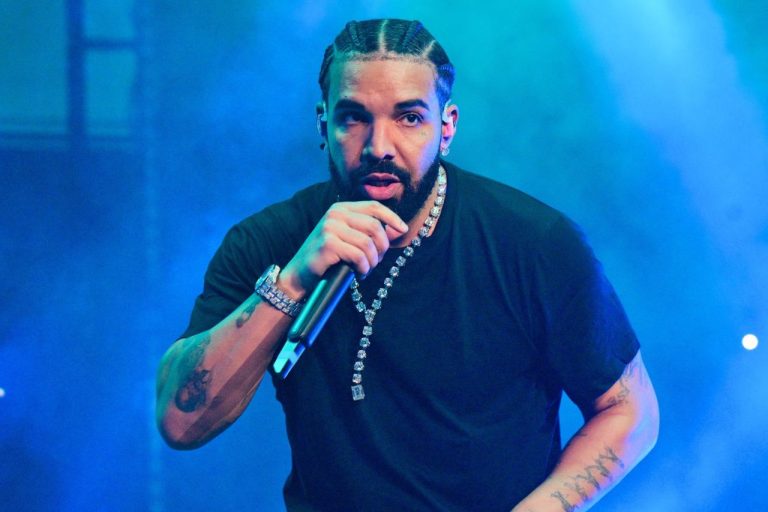 Shaquille O'Neal s'excuse auprès de Drake pour avoir partagé une photo de bikini retouchée
