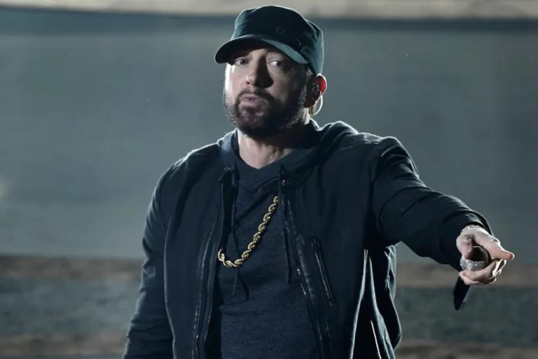 Eminem se moque des critiques de ses pairs rappeurs sur "Renaissance" News
