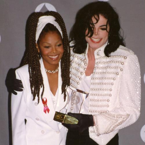 Janet Jackson évoque la mort de son frère Michael Jackson
            

