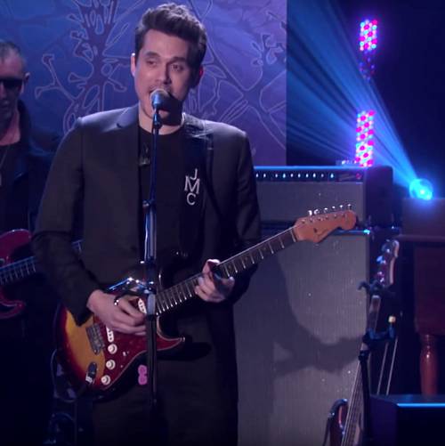 John Mayer et Kiernan Shipka suscitent des rumeurs de relation
            

