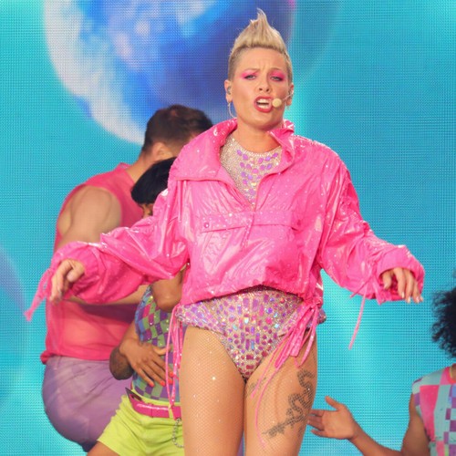 Pink annule son concert en Suisse pour cause de maladie
            

