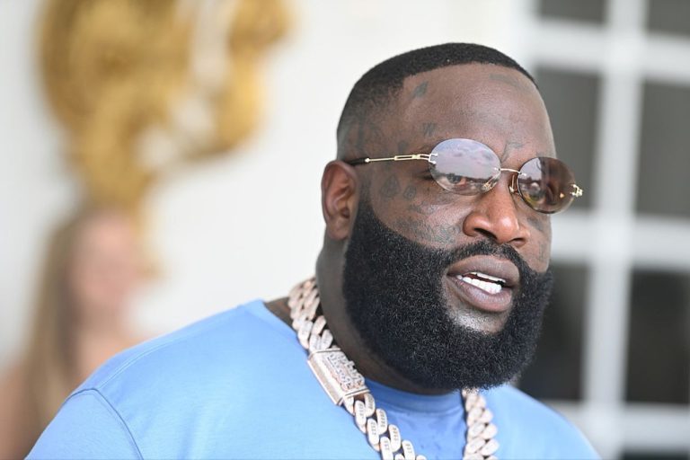 Rick Ross minimise son implication dans la bagarre lors d'un concert à Vancouver
