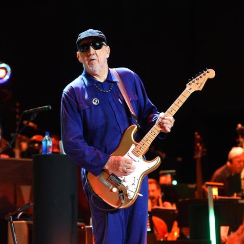 Je ne peux pas expliquer pourquoi je suis un Swiftie... Pete Townshend de The Who admire Taylor Swift
            

