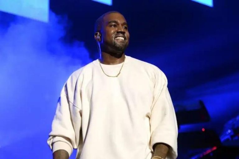 Kanye West dévoile son prochain album solo "Bully"
