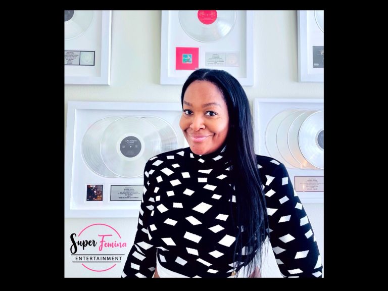 Femmes du hip-hop avec Rashida Watler en vedette
