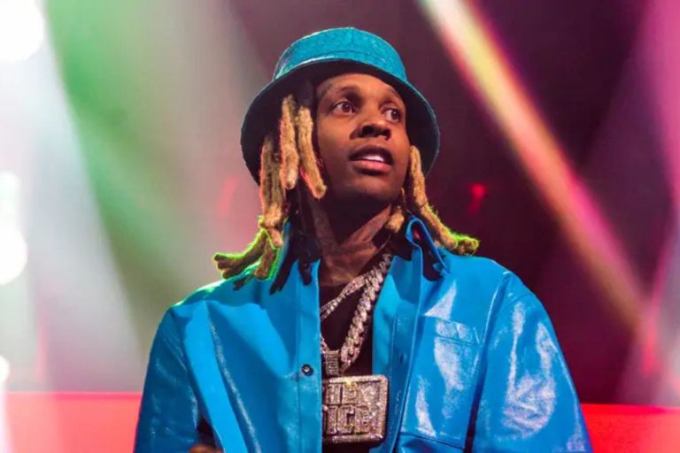 Lil Durk mobilise la Neighbourhood Heroes Foundation pour venir en aide aux victimes de l'ouragan Milton.

