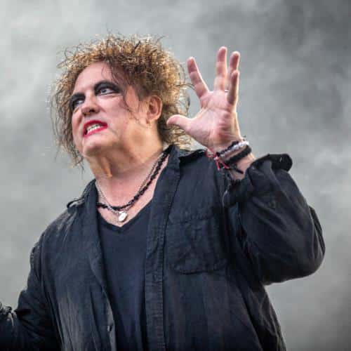 Robert Smith envisage une chanson de Noël pour The Cure
            

