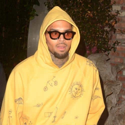 Chris Brown a été renvoyé en détention pour une prétendue attaque de boîte de nuit
            

