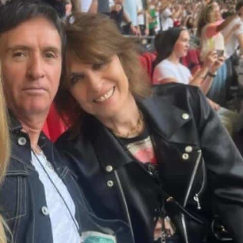 'A F ****** Rock Band ". Chrissie Hynde a passé le meilleur moment à voir Oasis Live With Pal Johnny Marr
            

