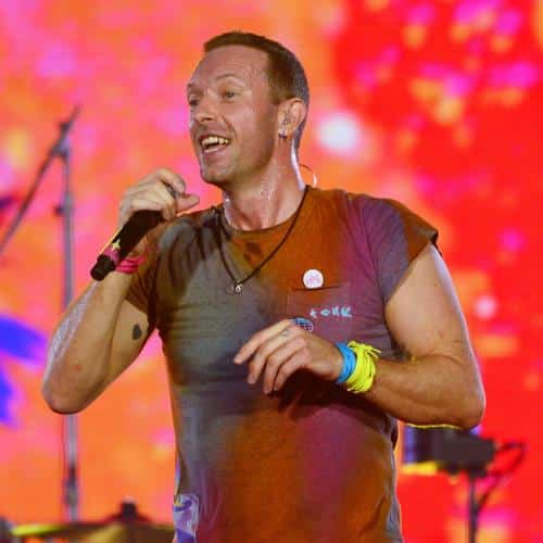 Chris Martin révèle que Charli XCX est une inspiration car il considère la prochaine étape pour Coldplay
            


