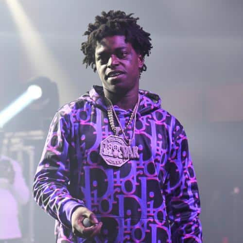 Des hommes tirés aux côtés de Kodak Black cherchent 10,6 millions de dollars de dommages-intérêts
            

