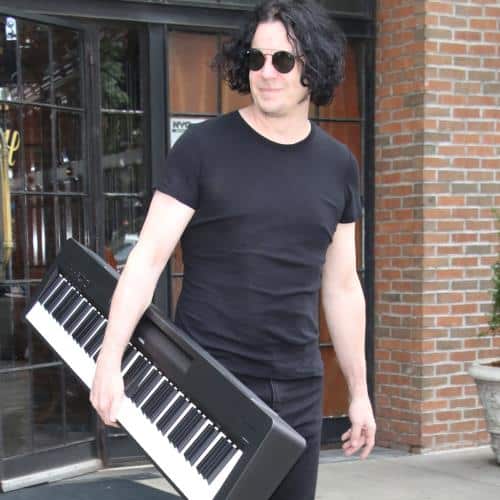 Jack White appelle les insultes de la Maison Blanche «Un insigne d'honneur»
            

