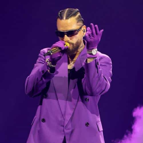 Maluma Scolds Fan pour avoir emmené un jeune enfant à un concert sans protection de l'oreille
            

