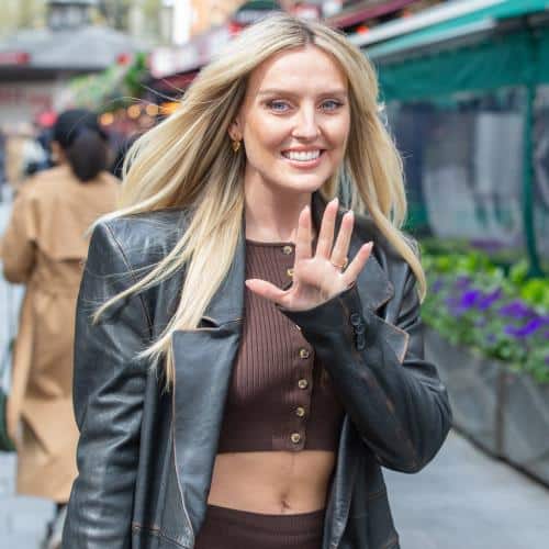 Perrie Edwards révèle un coup de cœur à une fausse couche
            

