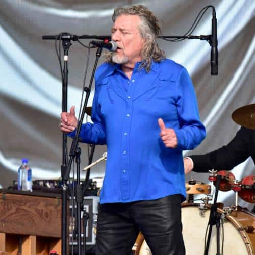 Robert Plant deviendra un «imitateur d'Elvis» si ses projets musicaux échouent
            

