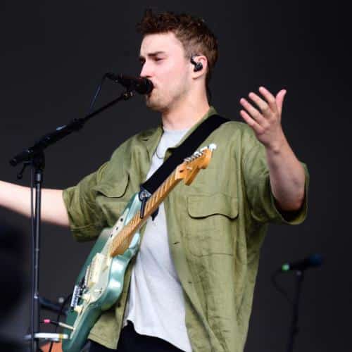 Sam Fender commencera à travailler sur un nouvel album cette année
            

