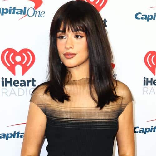 Camila Cabello réagit à la cinquième réunion d'harmonie
            

