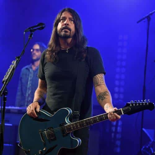 Foo Fighters Spark Annonce de l'album Spéculation après les taquineries sociales
            

