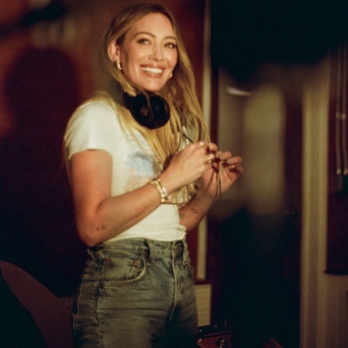 Hilary Duff signe avec Atlantic Records pour un retour musical très attendu
            

