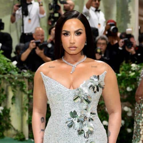 L'album de Demi Lovato Ce n'est pas si profond pour sa sortie le mois prochain
            

