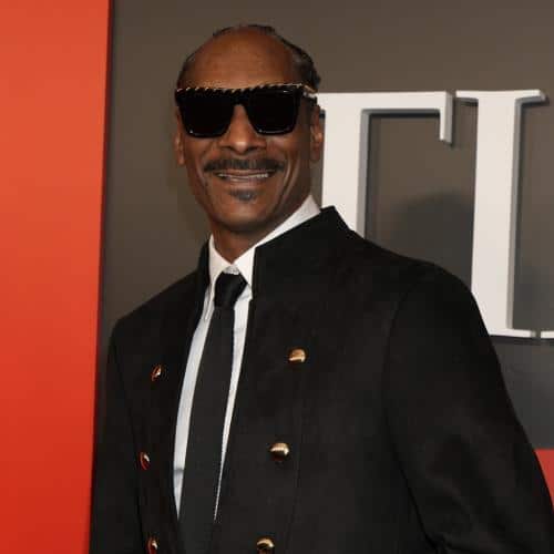 Le représentant de Snoop Dogg insiste sur le fait que les excuses des médias sociaux sont «fausses»
            

