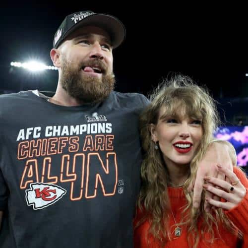 Les étrangers proposent de jouer le mariage de Taylor Swift et Travis Kelce
            

