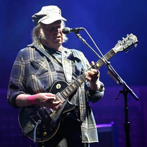 Neil Young a poursuivi son utilisation du nom du groupe Chrome Hearts par label de luxe
            

