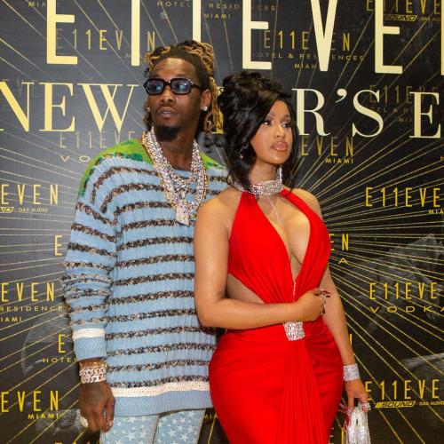 Offset insiste sur le fait qu'il n'y a pas de compétition avec Ex Cardi B sur leurs albums respectifs
            

