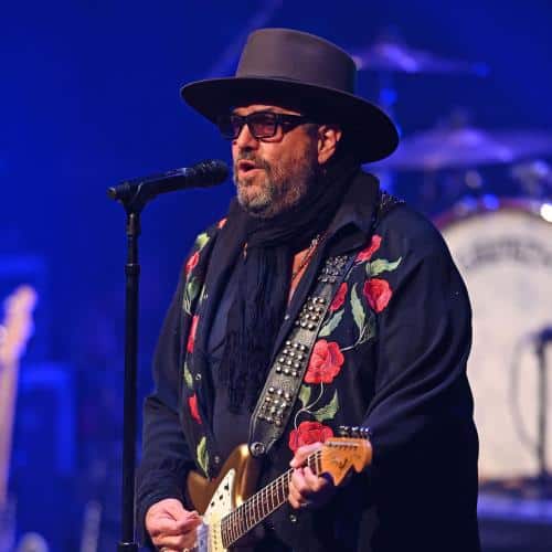 Raul Malo annule les Mavericks en raison du pronostic du cancer
            

