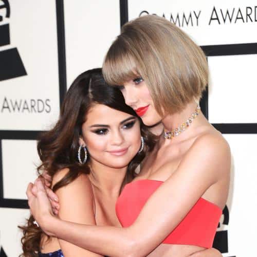 Taylor Swift met en vedette à Selena Gomez Wedding
            

