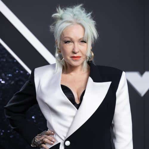 Cyndi Lauper annonce la résidence à Las Vegas
            

