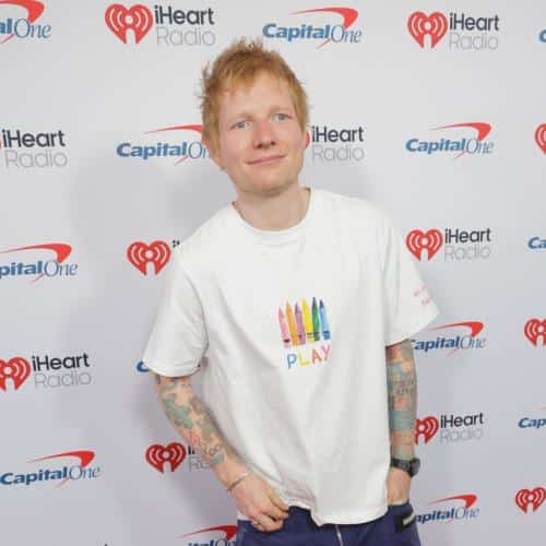 Ed Sheeran trouve un « équilibre parfait » entre carrière et famille
            

