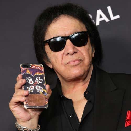 Gene Simmons parle de son obsession pour les « cookies, chocolats, gâteaux »
            

