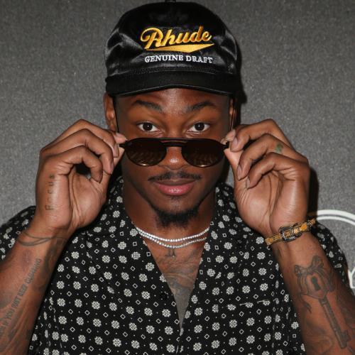 Stefon Diggs, le petit ami de Cardi B, dévoilé comme père du bébé du mannequin
            


