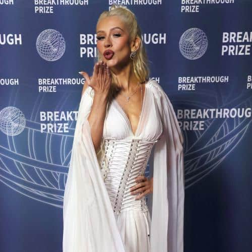 Christina Aguilera dévoilera un documentaire « personnel » en même temps que de la nouvelle musique
            

