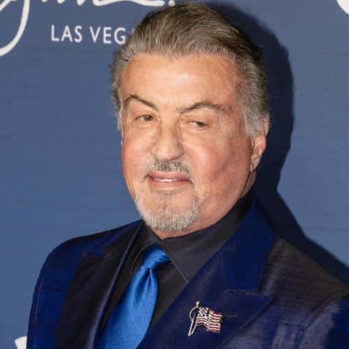 Le président Trump décerne des médailles à Sly Stallone, George Strait et à d’autres
            

