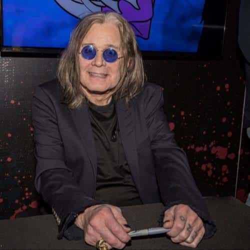 Ozzy Osbourne reçoit à titre posthume le Lord Mayor's Award de Birmingham
            

