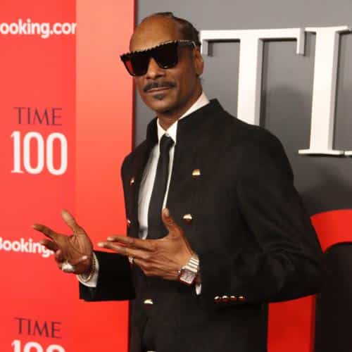 Snoop Dogg nommé entraîneur olympique honoraire de l'équipe américaine
            

