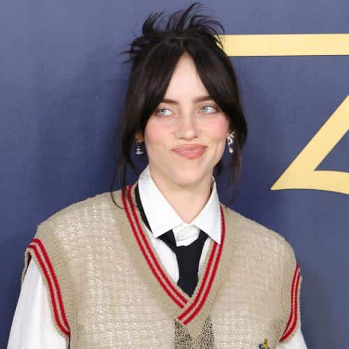 Billie Eilish condamne la violence de l'ICE : "Nous ne nous sentons plus en sécurité chez nous"
            

