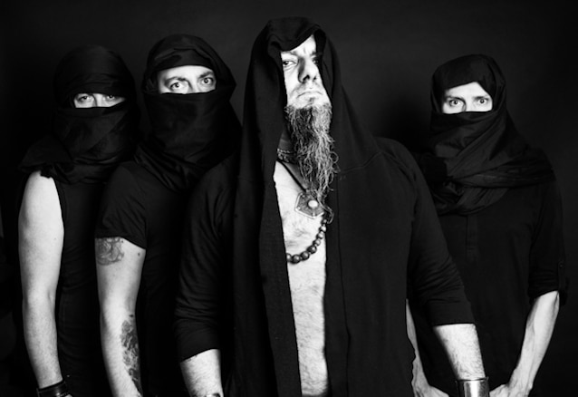 BLABBERMOUTH.NET