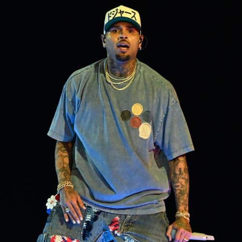 Chris Brown poursuivi en justice par un auteur-compositeur qui prétend ne pas avoir reçu sa part des « millions de revenus »
            

