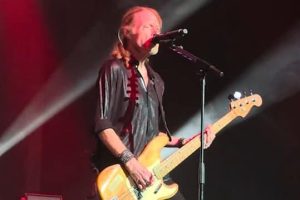 JEFF PILSON dit que TRACY G était « très sous-estimé » en tant que guitariste de DIO : « C&rsquo;était un joueur brillant »