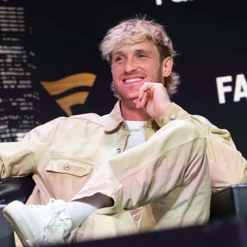 Logan Paul défend Bad Bunny après que Jake Paul ait qualifié le rappeur de « faux Américain »
            

