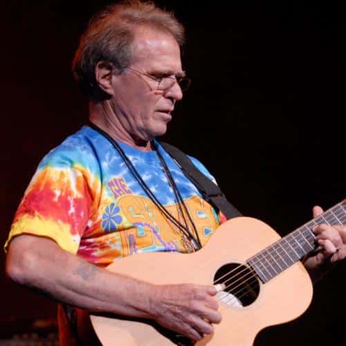 La légende de Woodstock Country Joe McDonald est décédée à 84 ans
            

